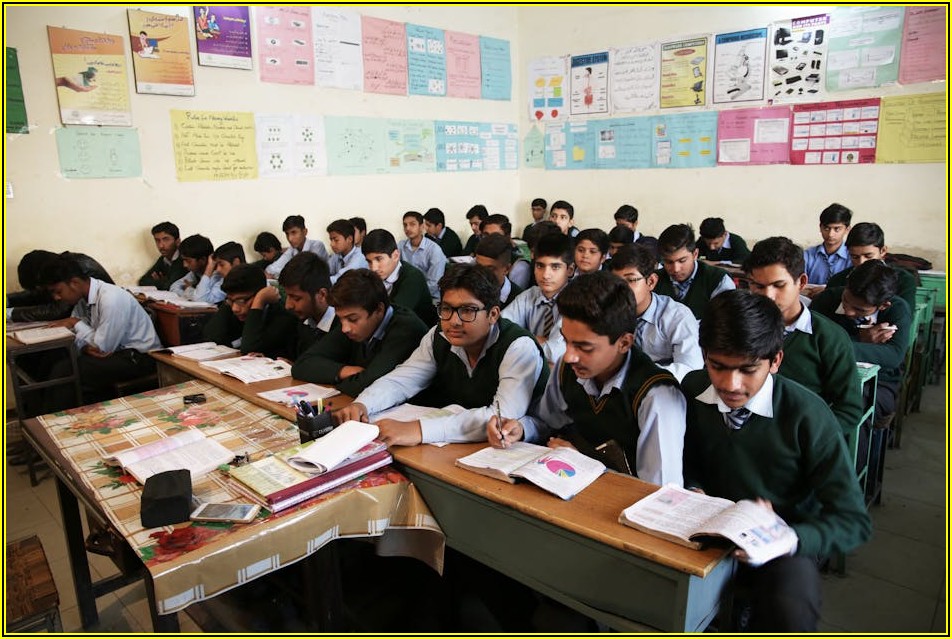 당신의 공약을 빛낼 전교 부회장 포스터 제작 가이드